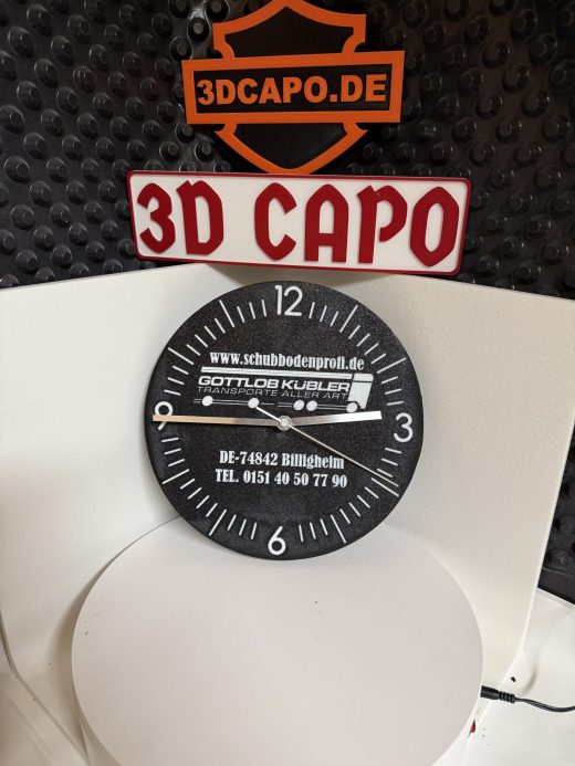 Personalisierte 3D Wanduhr mit Quartz-Uhrwerk – Ø 24 cm – Wunschtext, Logo oder Motiv