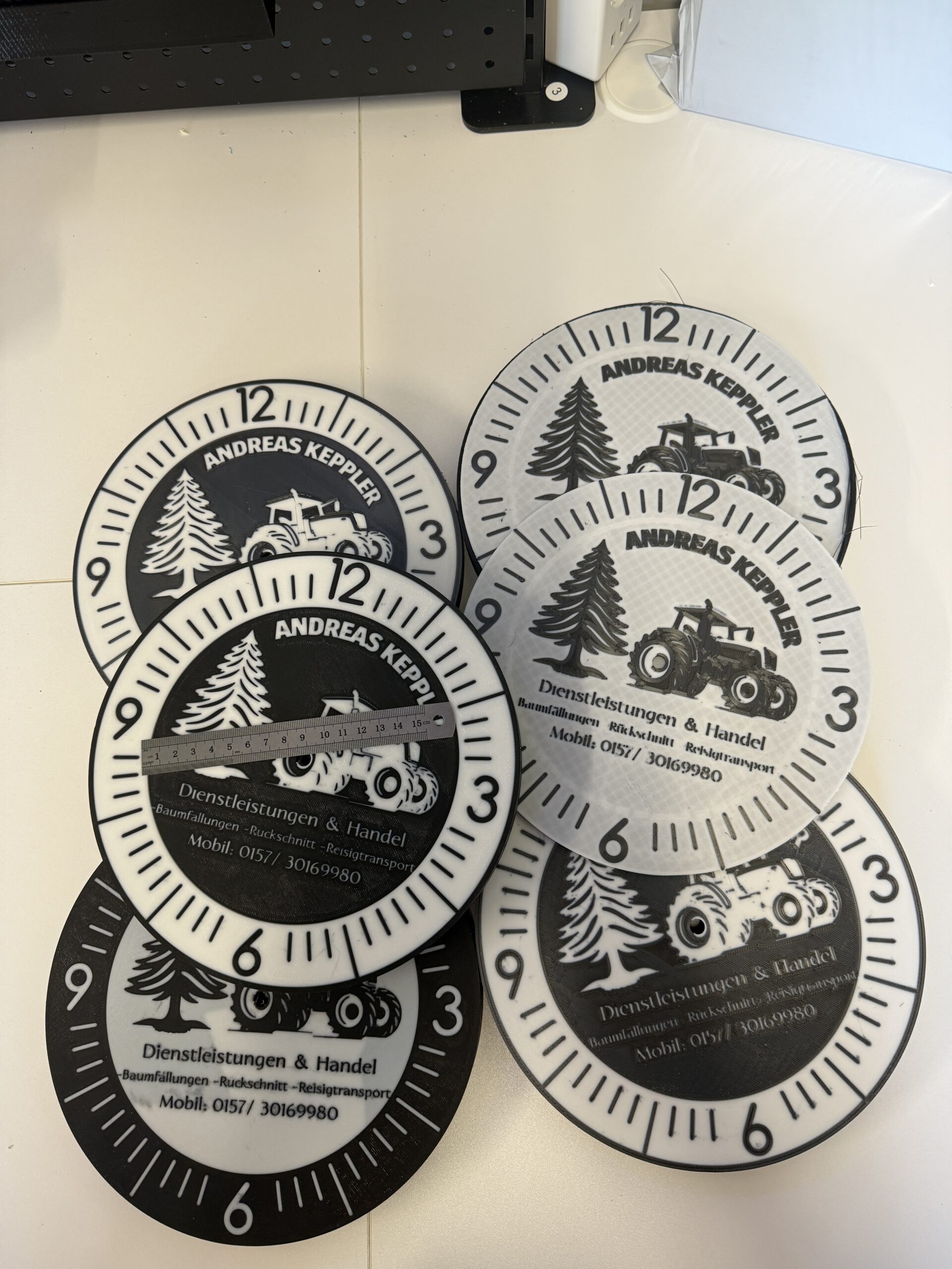 Wanduhr mit ihrem Logo – Bild 7