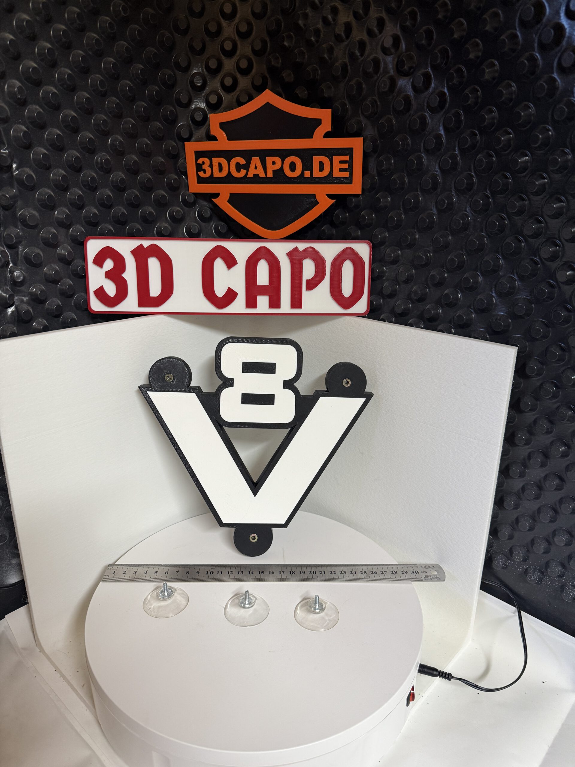 Leuchtschild altesV8 - Scania Logo m. Saugnapf für Scheibe (B-Ware) – Bild 3