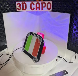 Poppy Halter Italien Design - Passend für LED & Flacon - Kein Kleben nötig - Must-Have für Trucker & Italien-Fans