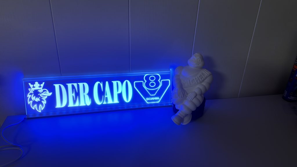 LED Namenschild für LKW-Fahrer – Individuell graviert | 400x100mm | USB 5V