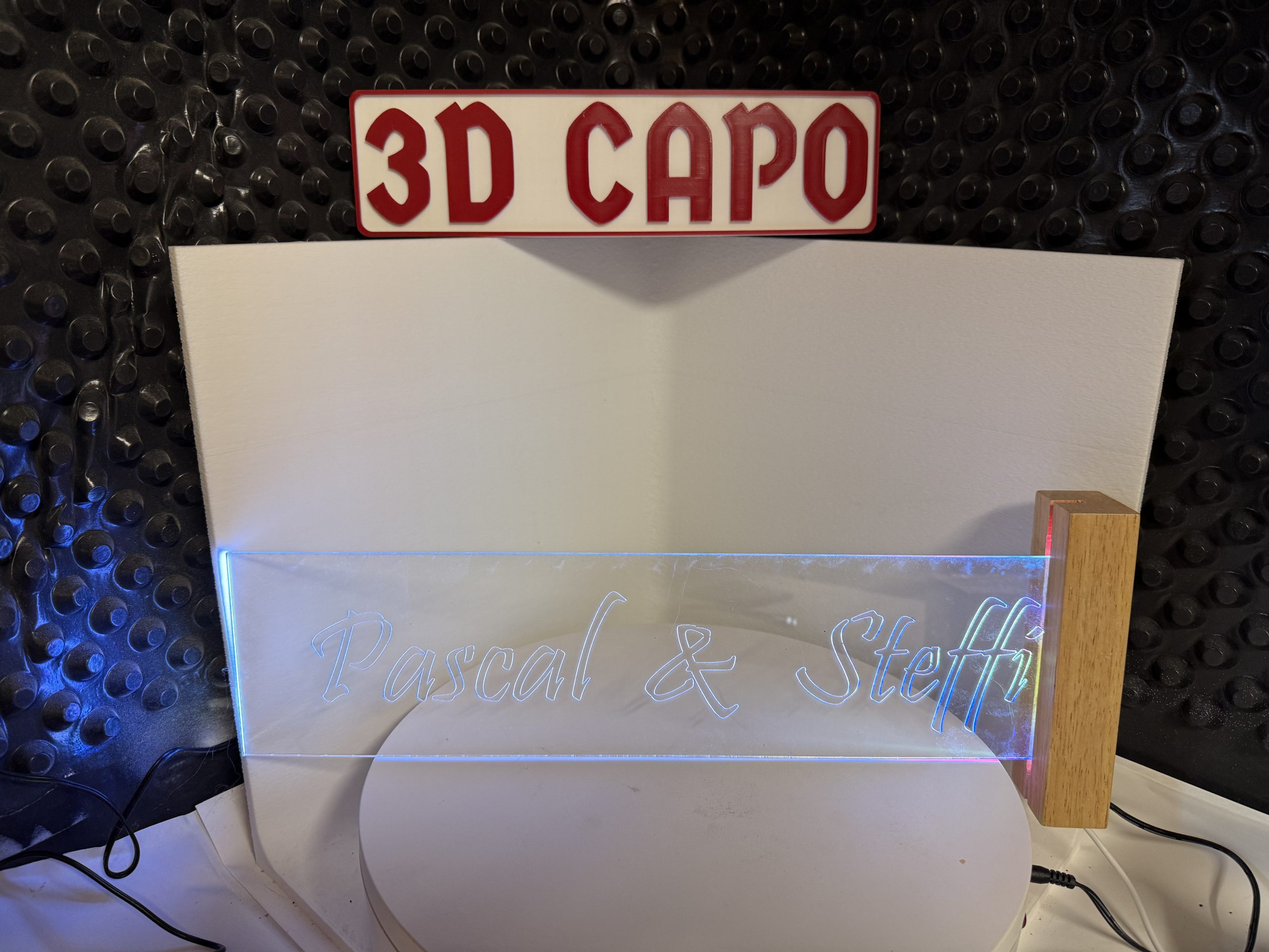 LED Namenschild für LKW-Fahrer – Individuell graviert | 400x100mm | USB 5V – Bild 6