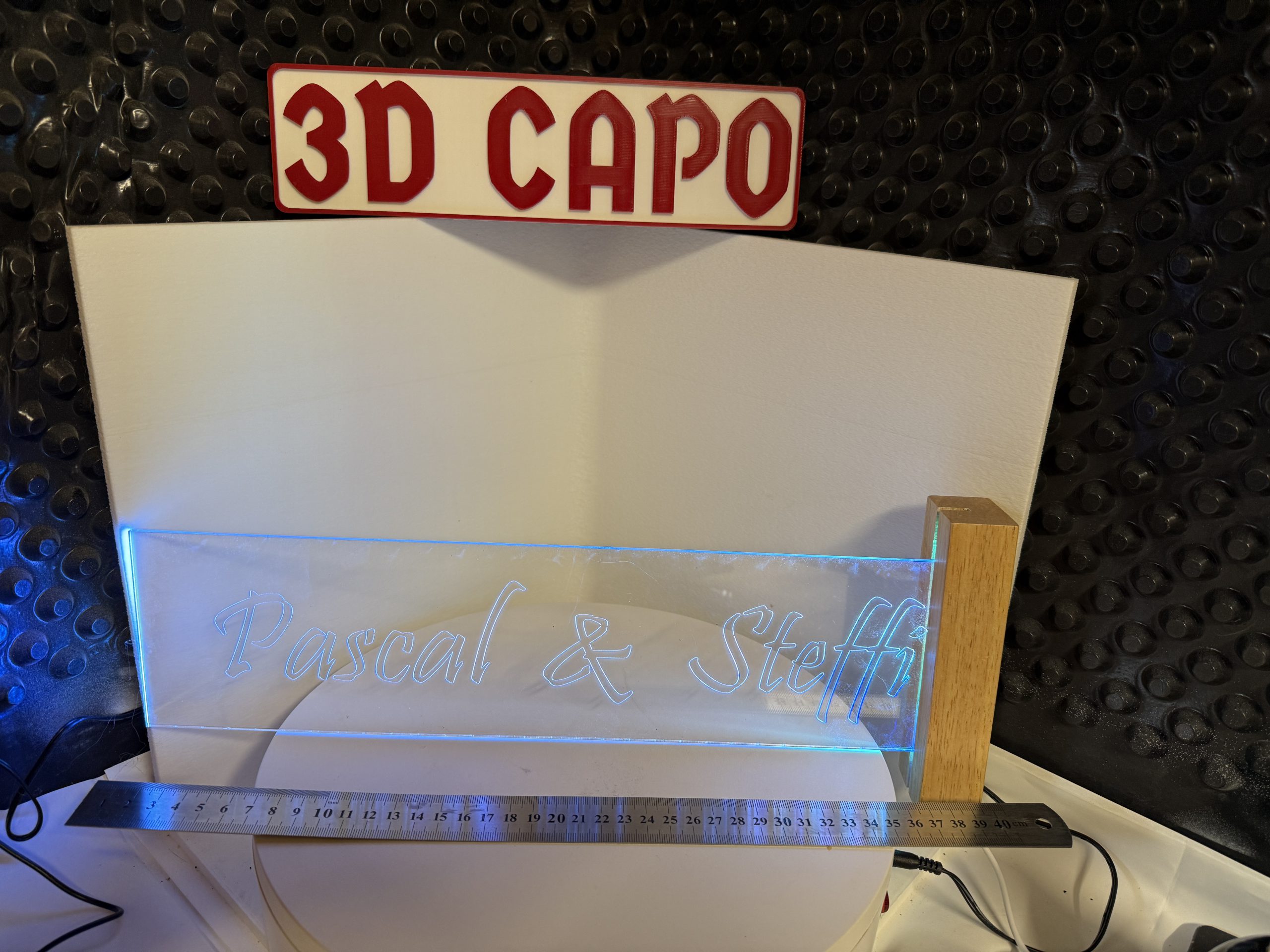 LED Namenschild für LKW-Fahrer – Individuell graviert | 400x100mm | USB 5V – Bild 9