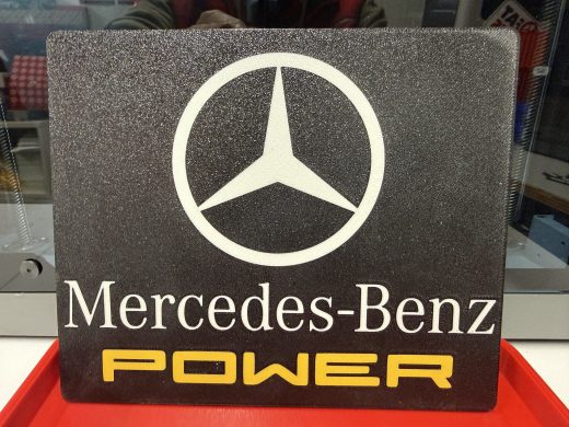 Mercedes-Benz POWER Schild mit 4 Bohrungen & 4 Saugnäpfen Ø 30 mm