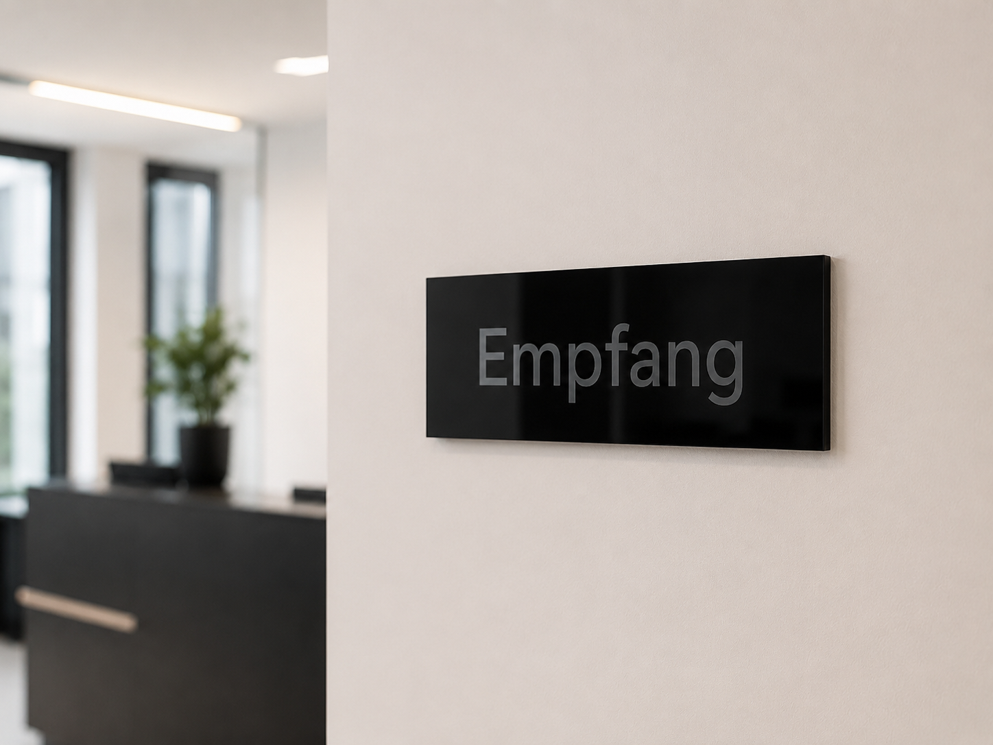 Schwarze Acrylplatte XT mit Wunschgravur – selbst gestalten
